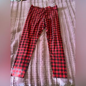 Old Navy red and black plaid leggings XL